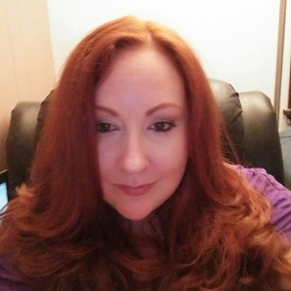 Meet your Posher, Melissa - Picture 3 of 3